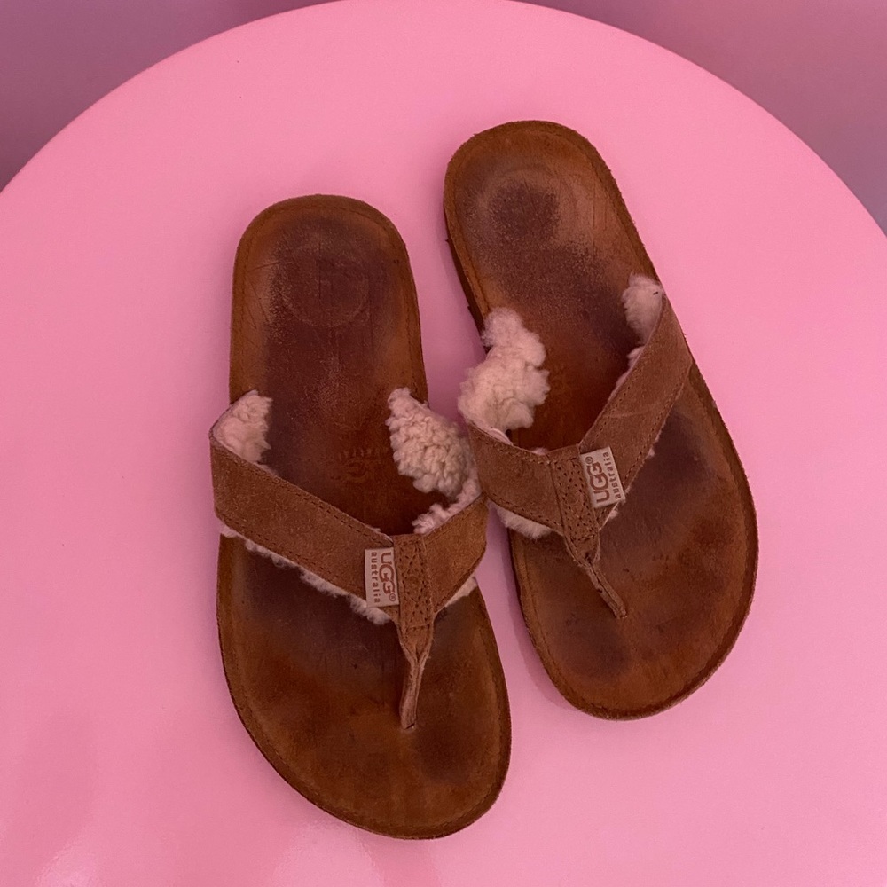 UGG Flip Flops in Camel - Picture 2 of 4